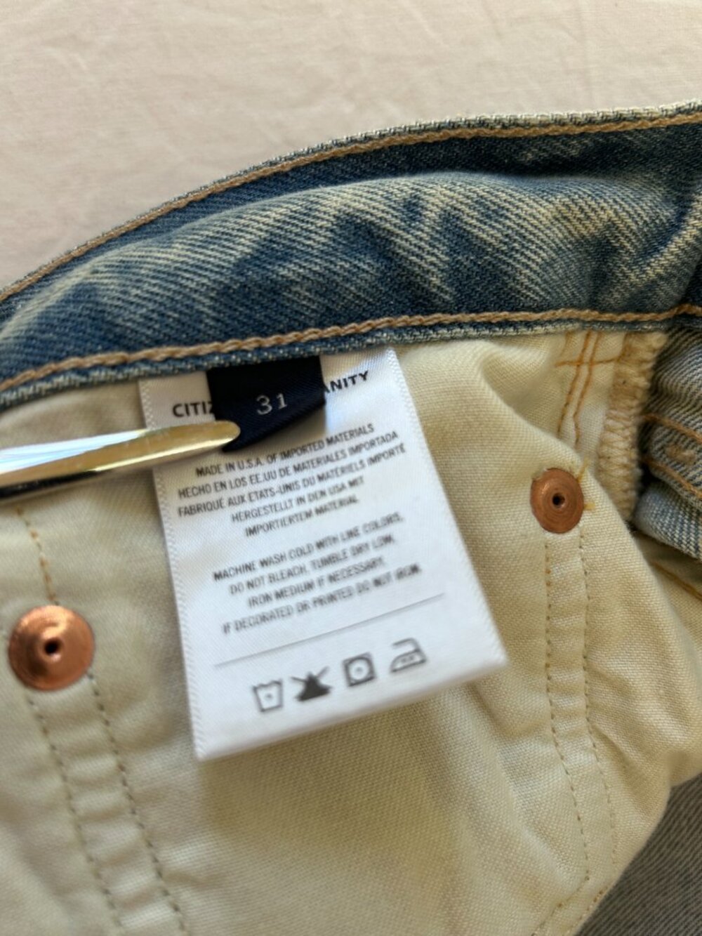 Citizens of Humanity Ayla Baggy Jeans in Skylights 31 - Picture 11 of 12